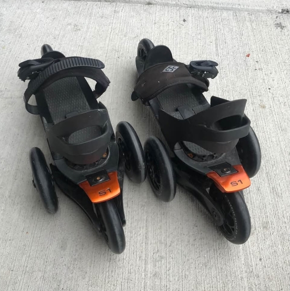 VGC Cardiff Skate Co S1-002 Skates Adjustable to Fit Men Shoe Size 4-13 - Picture 2 of 3